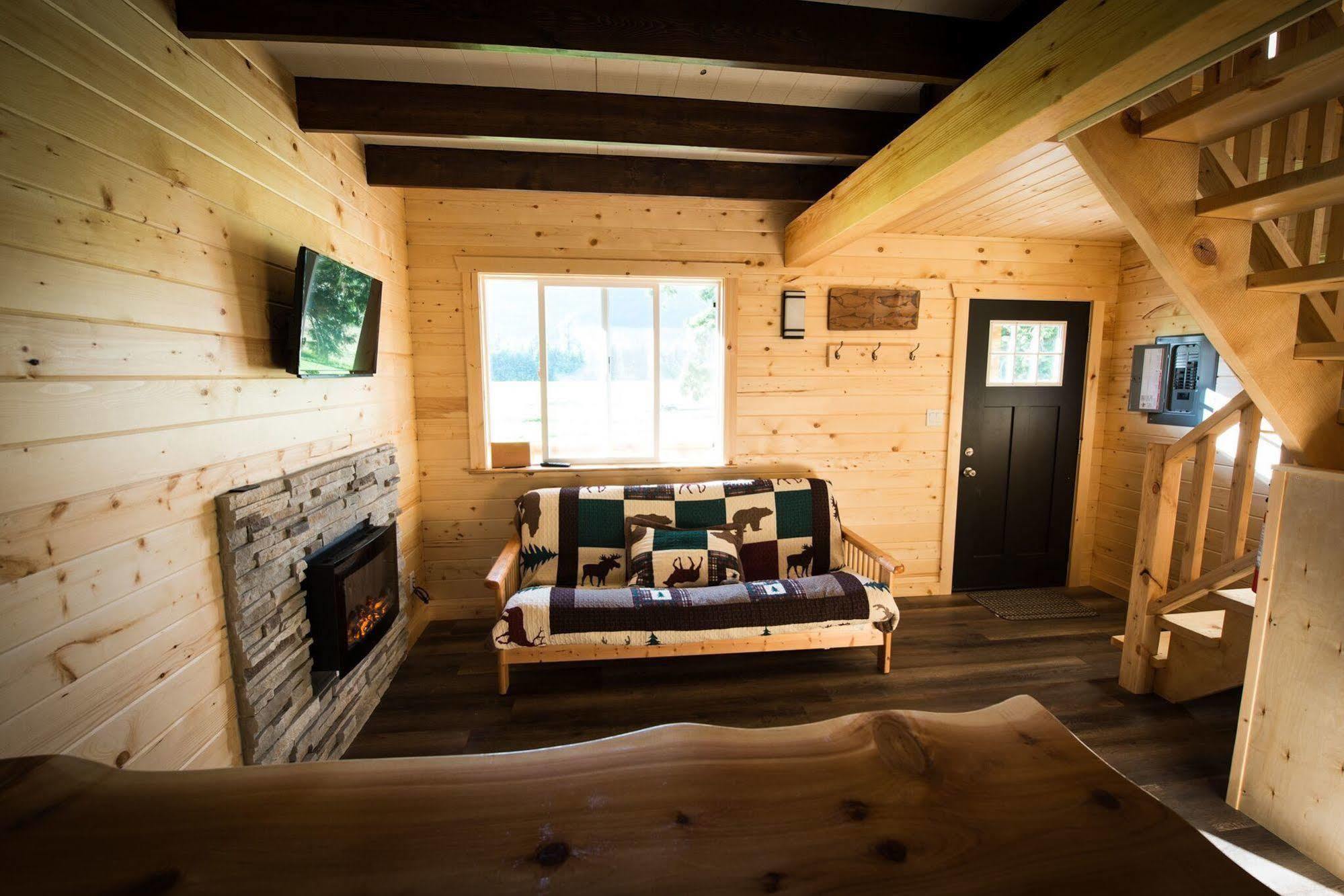 Hidden Acres Farm And Treehouse Resort Terrace Exterior foto